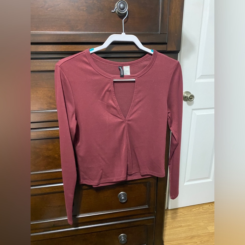 Maroon Long Sleeve Cropped Top with Cut Out